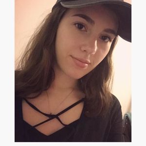 Meet your Posher, Hannah